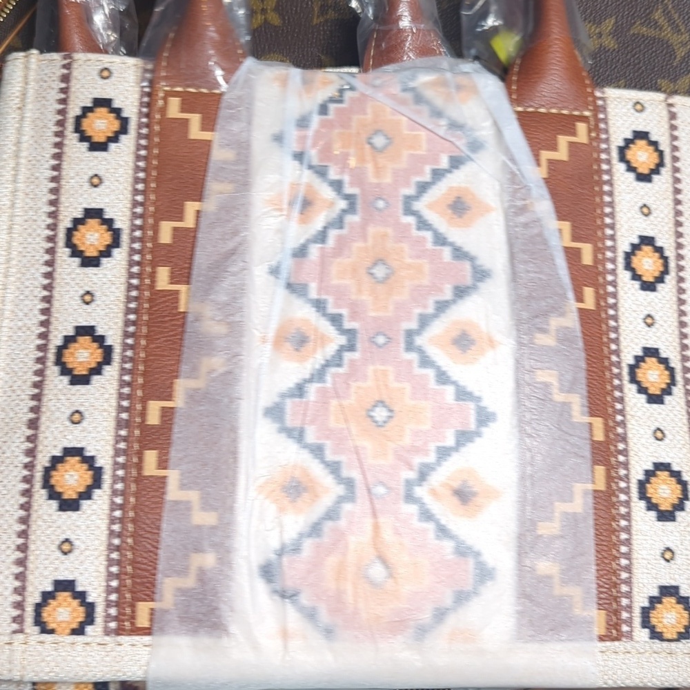 Wrangler Brown and Cream Patterned Tote Bag..Brand New - Picture 4 of 4